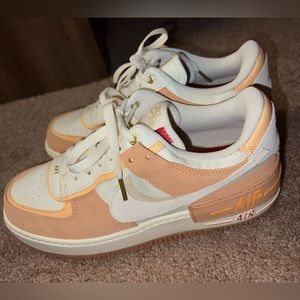 WOMEN ORANGE NIKE AIR FORCE 1